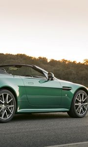 Preview wallpaper aston martin, v8, vantage, 2011, green, side view, cars, nature