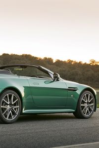 Preview wallpaper aston martin, v8, vantage, 2011, green, side view, cars, nature