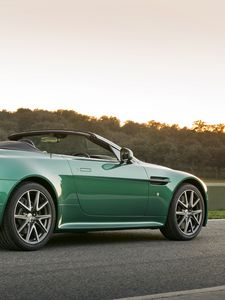 Preview wallpaper aston martin, v8, vantage, 2011, green, side view, cars, nature