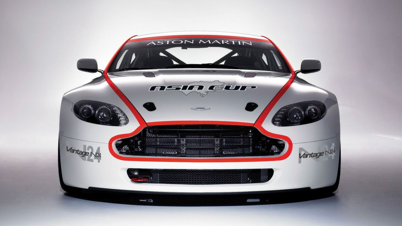 Wallpaper aston martin, v8, vantage, white, front view, style, car