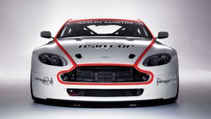 Preview wallpaper aston martin, v8, vantage, white, front view, style, car