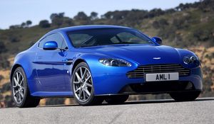 Preview wallpaper aston martin, v8, vantage, 2011, blue, front view, style, nature