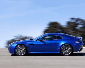 Preview wallpaper aston martin, v8, vantage, 2011, blue, side view, cars, speed