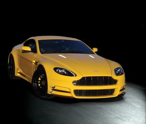 Preview wallpaper aston martin, v8, vantage, yellow, front view, cars, style