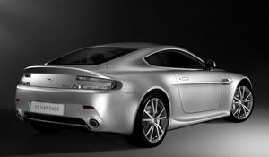 Preview wallpaper aston martin, v8, vantage, 2008, silver, side view, style, cars