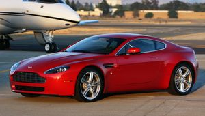 Preview wallpaper aston martin, v8, vantage, 2008, red, side view, style, plane