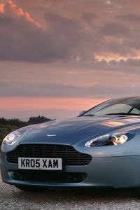 Preview wallpaper aston martin, v8, vantage, 2005, blue, front view, style, sky