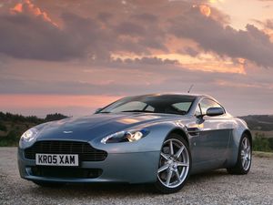 Preview wallpaper aston martin, v8, vantage, 2005, blue, front view, style, sky