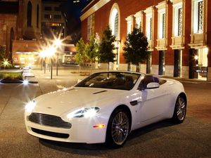 Preview wallpaper aston martin, v8, vantage, 2008, white, front view, style, city, lights