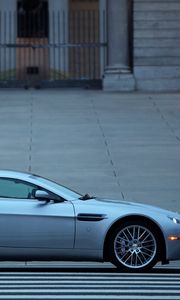 Preview wallpaper aston martin, v8, vantage, 2008, blue, side view, auto