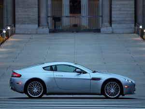 Preview wallpaper aston martin, v8, vantage, 2008, blue, side view, auto