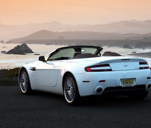 Preview wallpaper aston martin, v8, vantage, 2008, white, rear view, cabriolet, mountains, sunset