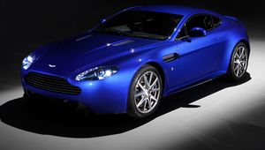 Preview wallpaper aston martin, v8, vantage, 2011, blue, side view, style, cars