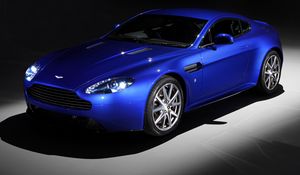 Preview wallpaper aston martin, v8, vantage, 2011, blue, side view, style, cars