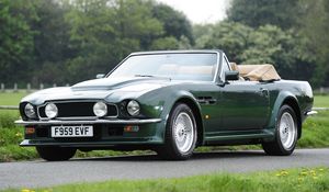 Preview wallpaper aston martin, v8, vantage, 1984, green, side view, cabriolet, trees