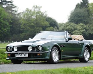 Preview wallpaper aston martin, v8, vantage, 1984, green, side view, cabriolet, trees