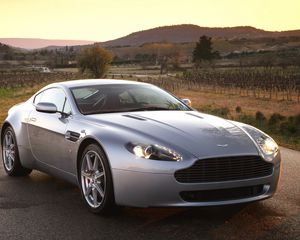 Preview wallpaper aston martin, v8, vantage, 2005, silver, front view, style, nature