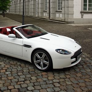 Preview wallpaper aston martin, v8, vantage, 2008, white, side view, style, cabriolet, street