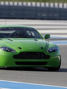 Preview wallpaper aston martin, v8, vantage, 2007, green, front view, auto