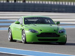 Preview wallpaper aston martin, v8, vantage, 2007, green, front view, auto