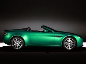 Preview wallpaper aston martin, v8, vantage, 2011, green, side view, style