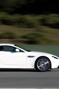 Preview wallpaper aston martin, v8, vantage, 2011, white, side view, cars, speed