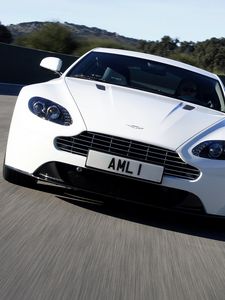 Preview wallpaper aston martin, v8, vantage, 2011, white, front view, car, asphalt