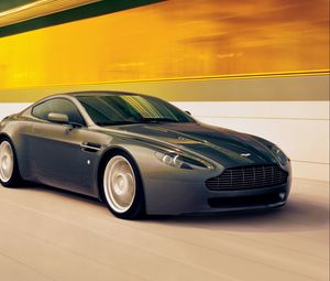 Preview wallpaper aston martin, v8, vantage, 2005, black, side view, style, speed