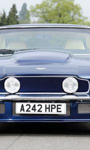 Preview wallpaper aston martin, v8, vantage, 1977, blue, front view, cars, trees