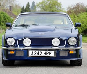 Preview wallpaper aston martin, v8, vantage, 1977, blue, front view, cars, trees