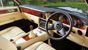 Preview wallpaper aston martin, v8, vantage, 1977, salon, interior, steering wheel, speedometer