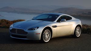 Preview wallpaper aston martin, v8, vantage, 2008, silver, side view, cars, mountains