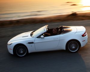 Preview wallpaper aston martin, v8, vantage, 2008, white, side view, cabriolet, speed