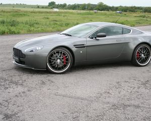 Preview wallpaper aston martin, v8, vantage, 2005, gray, side view, cars, nature