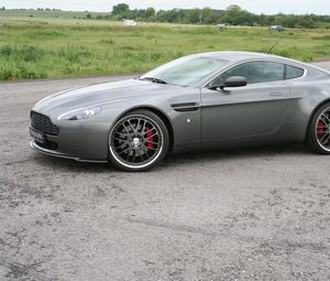 Preview wallpaper aston martin, v8, vantage, 2005, gray, side view, cars, nature