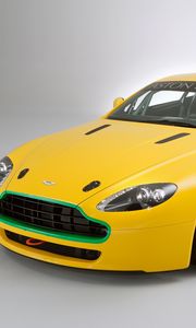 Preview wallpaper aston martin, v8, vantage, 2007, yellow, front view, style, auto