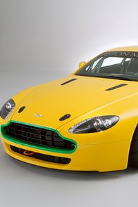 Preview wallpaper aston martin, v8, vantage, 2007, yellow, front view, style, auto