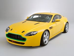 Preview wallpaper aston martin, v8, vantage, 2007, yellow, front view, style, auto