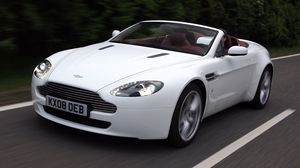 Preview wallpaper aston martin, v8, vantage, 2008, white, front view, cars, speed