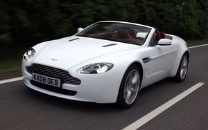 Preview wallpaper aston martin, v8, vantage, 2008, white, front view, cars, speed