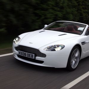 Preview wallpaper aston martin, v8, vantage, 2008, white, front view, cars, speed