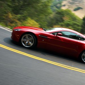 Preview wallpaper aston martin, v8, vantage, 2008, red, side view, style, asphalt