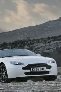 Preview wallpaper aston martin, v8, vantage, 2006, white, front view, auto