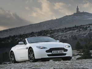 Preview wallpaper aston martin, v8, vantage, 2006, white, front view, auto