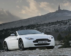 Preview wallpaper aston martin, v8, vantage, 2006, white, front view, auto