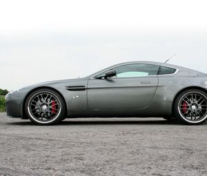 Preview wallpaper aston martin, v8, vantage, 2005, gray, side view, style, sports