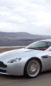 Preview wallpaper aston martin, v8, vantage, 2005, silver, side view, cars, speed