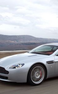 Preview wallpaper aston martin, v8, vantage, 2005, silver, side view, cars, speed