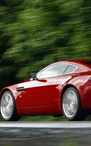 Preview wallpaper aston martin, v8, vantage, 2008, red, side view, trees