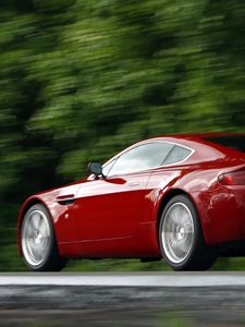 Preview wallpaper aston martin, v8, vantage, 2008, red, side view, trees